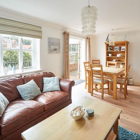 Host & Stay - The Railway Retreat Whitby Bagian luar foto