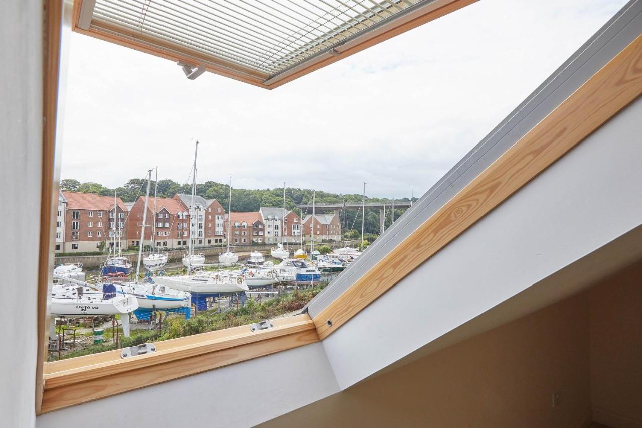Host & Stay - The Railway Retreat Whitby Bagian luar foto